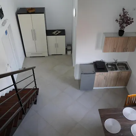 アパート Sobe Ava