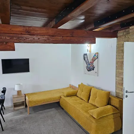 アパート Sobe Ava Palić