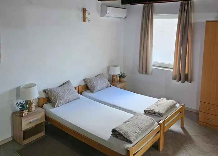 Apartament Sobe Ava